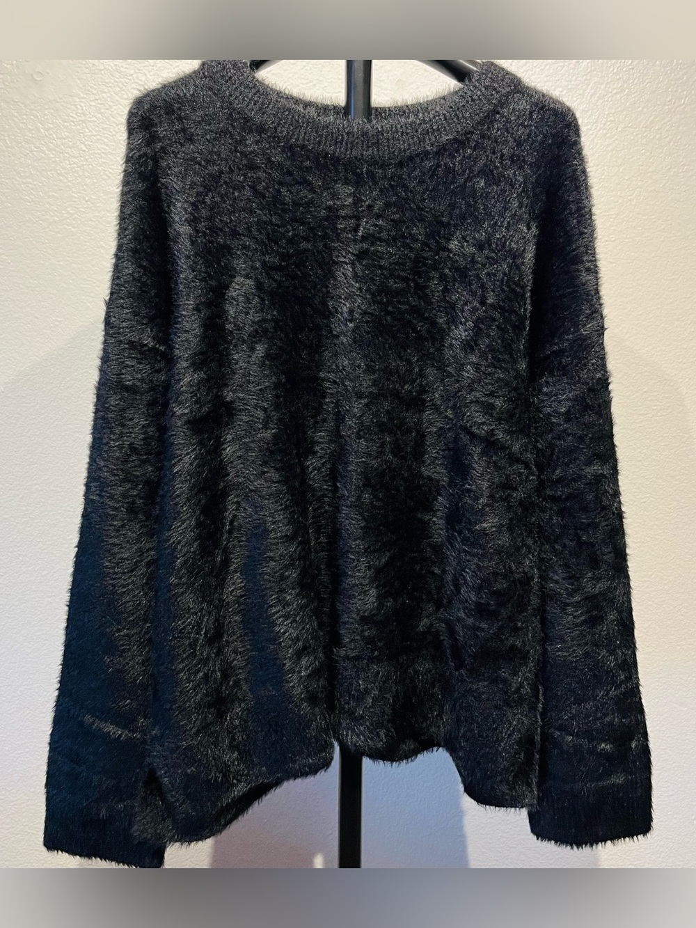 Reitmans Black Fuzzy Crewneck Sweater - Size 2XL (Women’s)